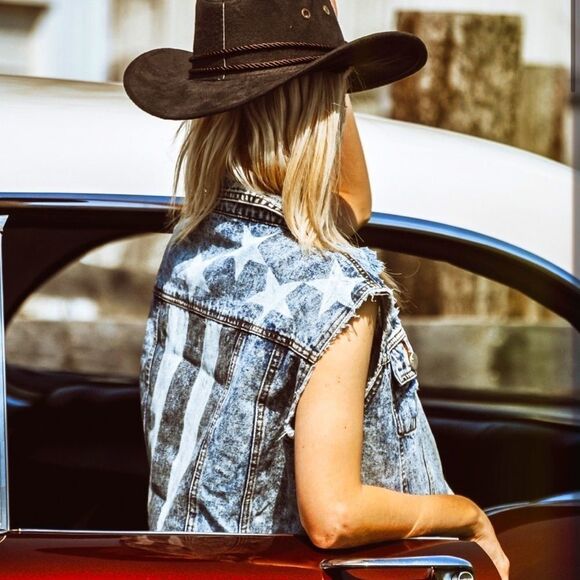 POL Stars & Stripes Distressed Denim Vest - Picture 2 of 14
